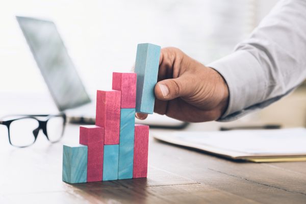 The figures for the first quarter of 2025 are in. While some players in the global top 10 are scoring with stable results, others are struggling with margins and sales markets.
