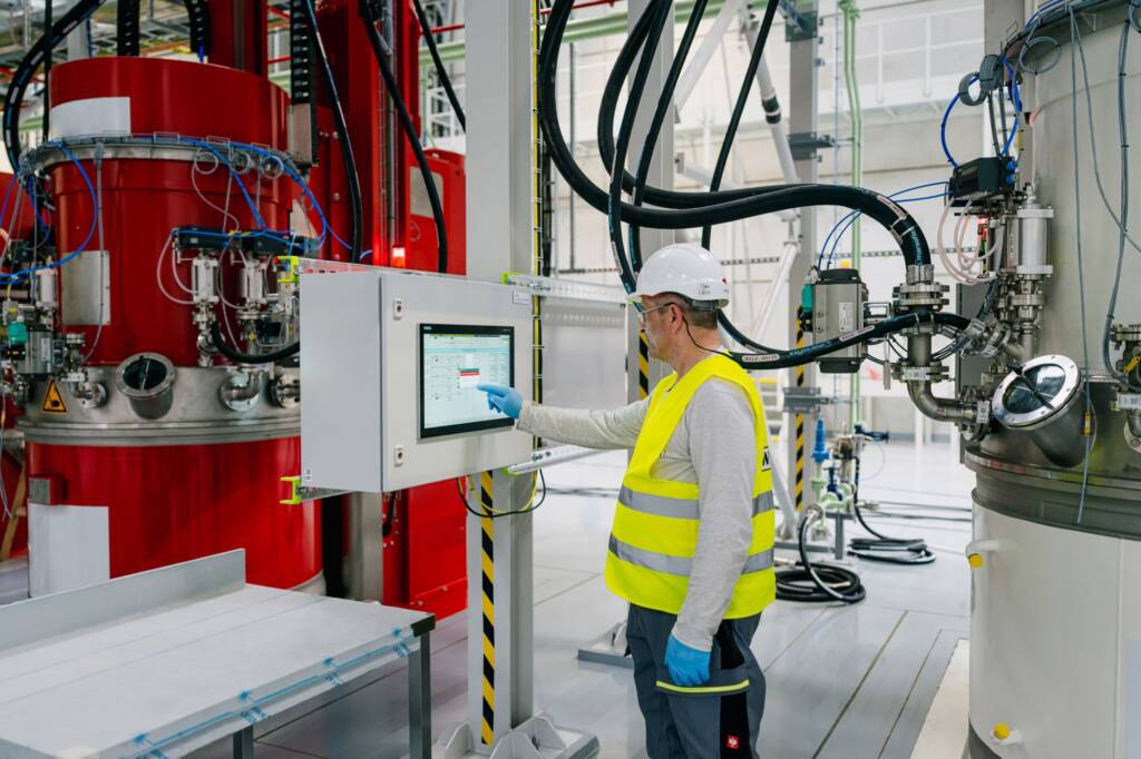 A glimpse into the new site’s production facilities: in Karlovy Vary, room-temperature-curing silicones and high consistency rubber will be produced.